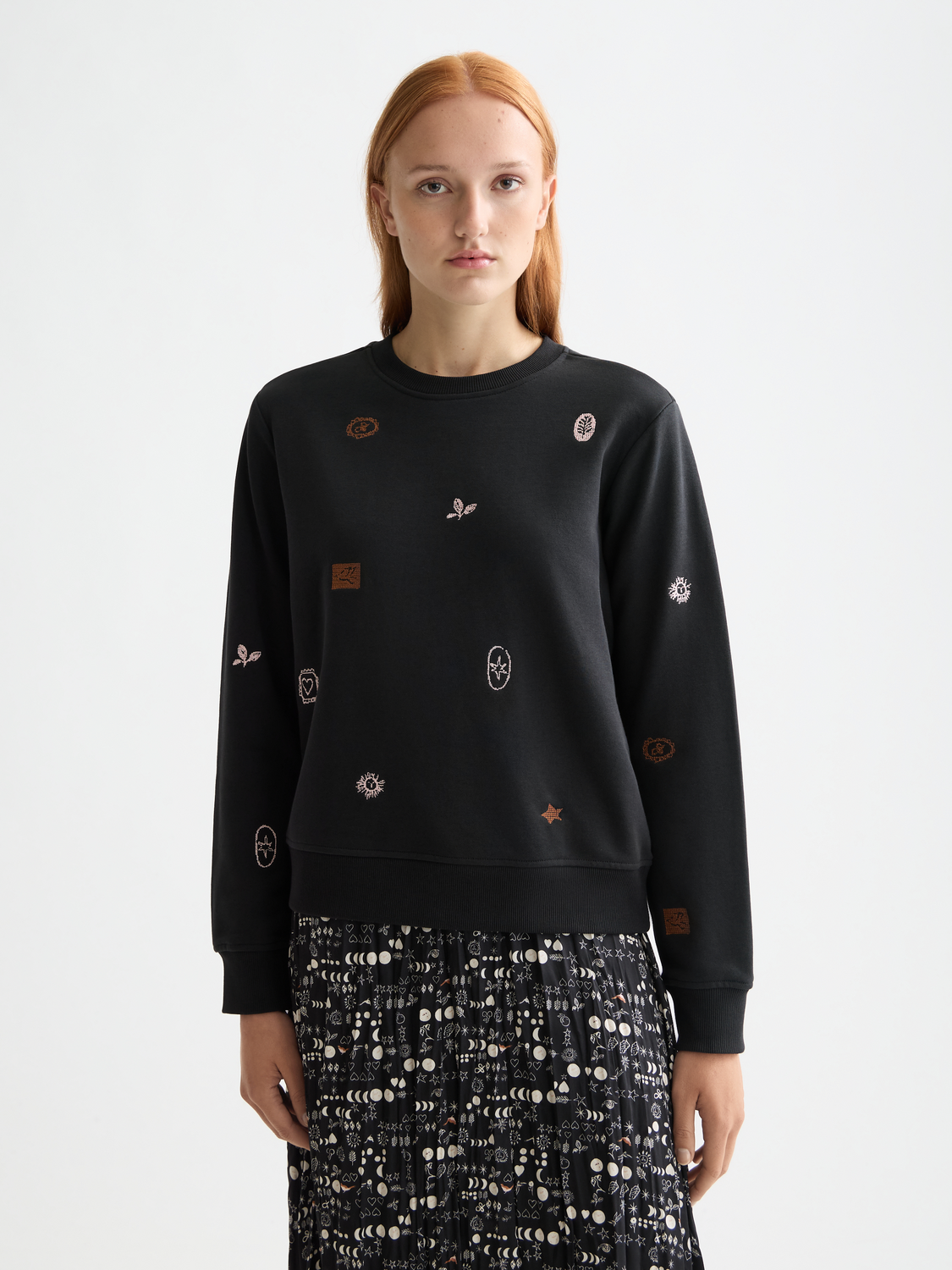 Mini embroidery regular sweatshirt
