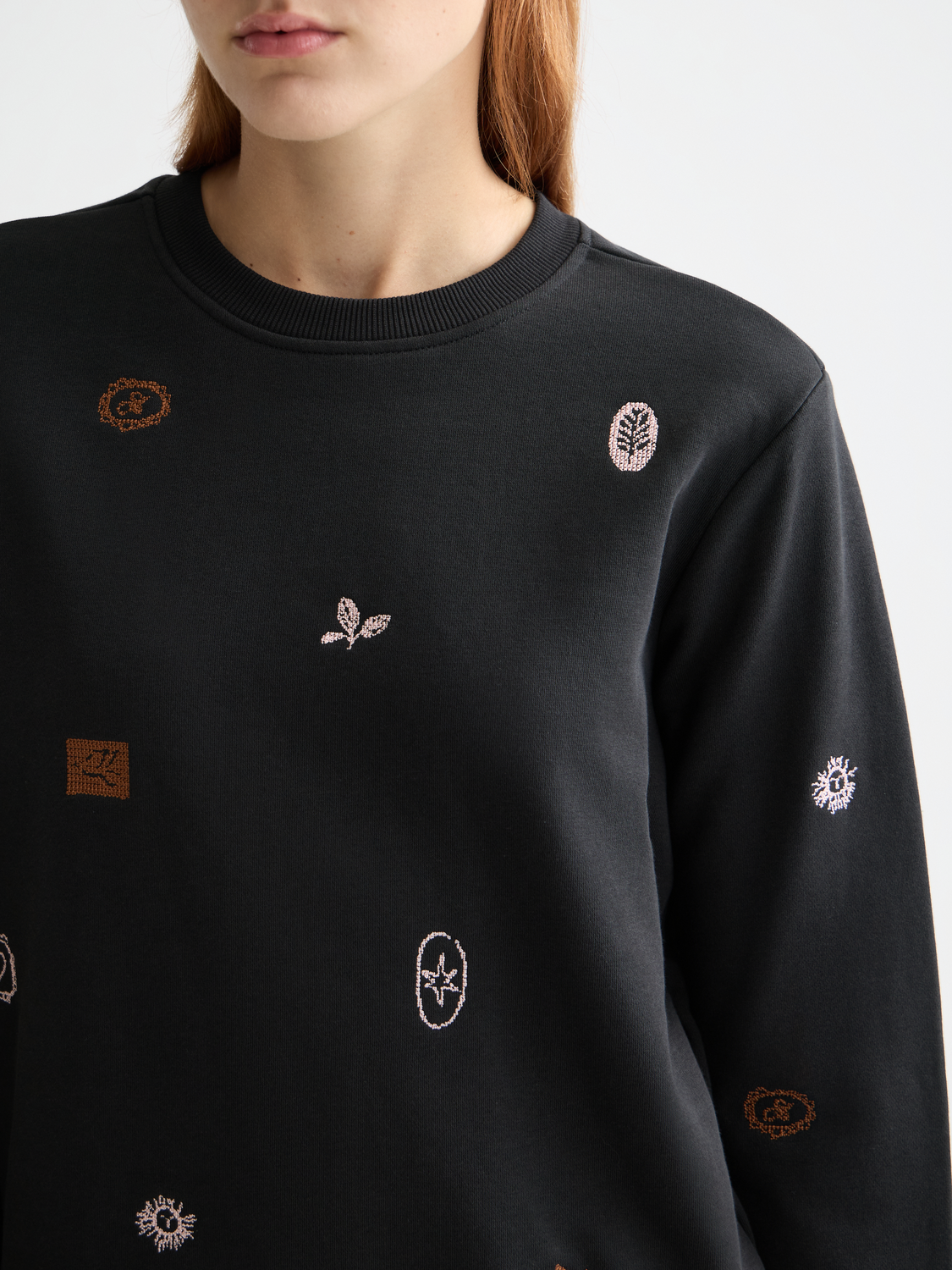 Mini embroidery regular sweatshirt