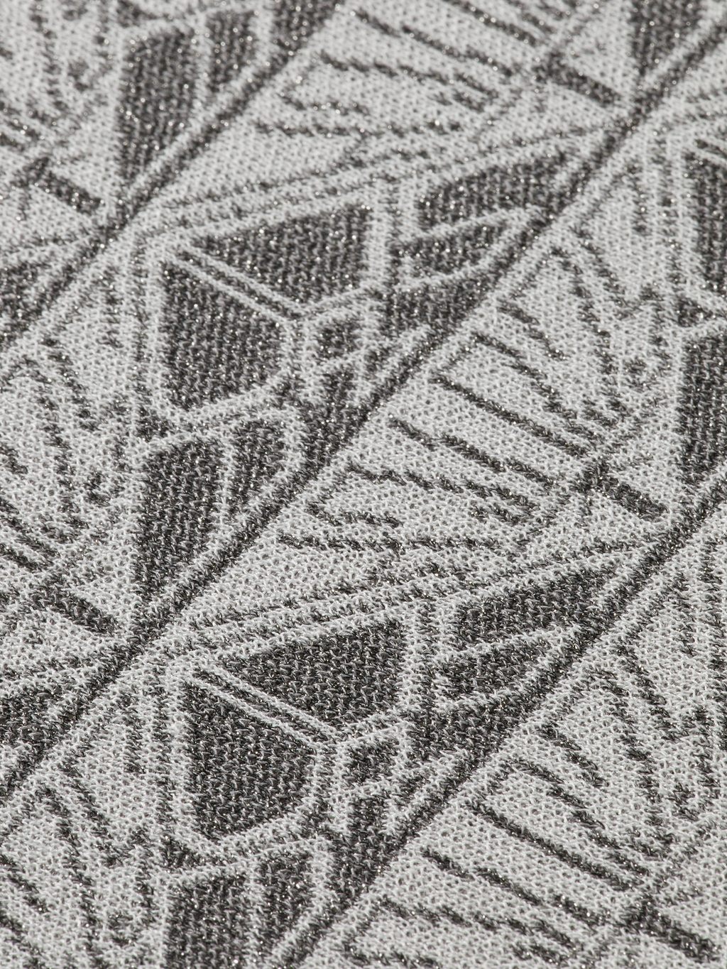 Jacquard knitted triangle scarf