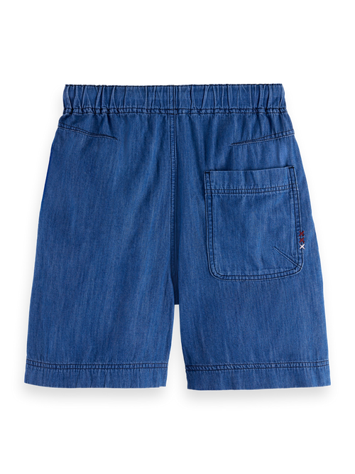 Sporty utility short in lightweight denim