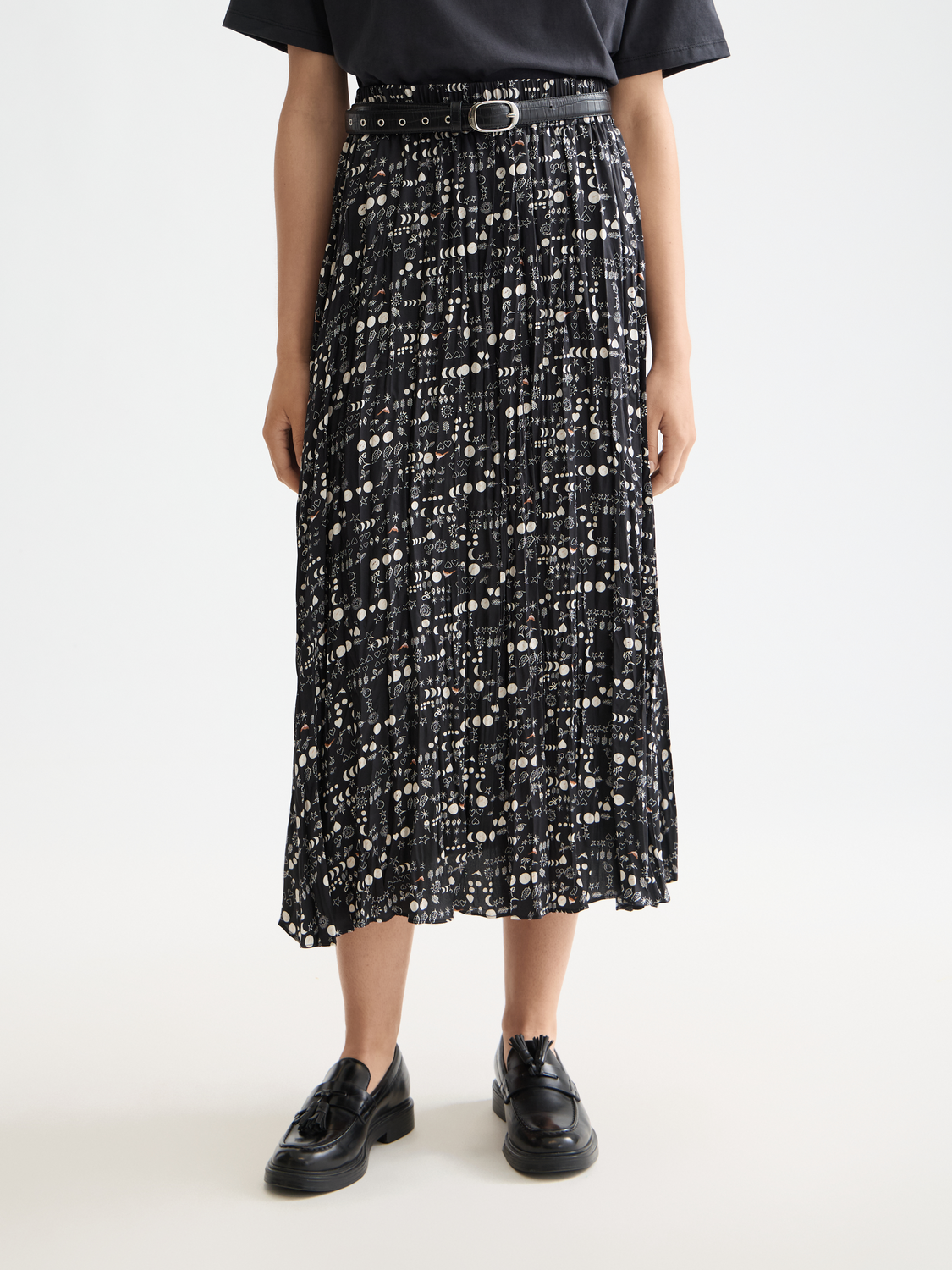 pleat midi skirt
