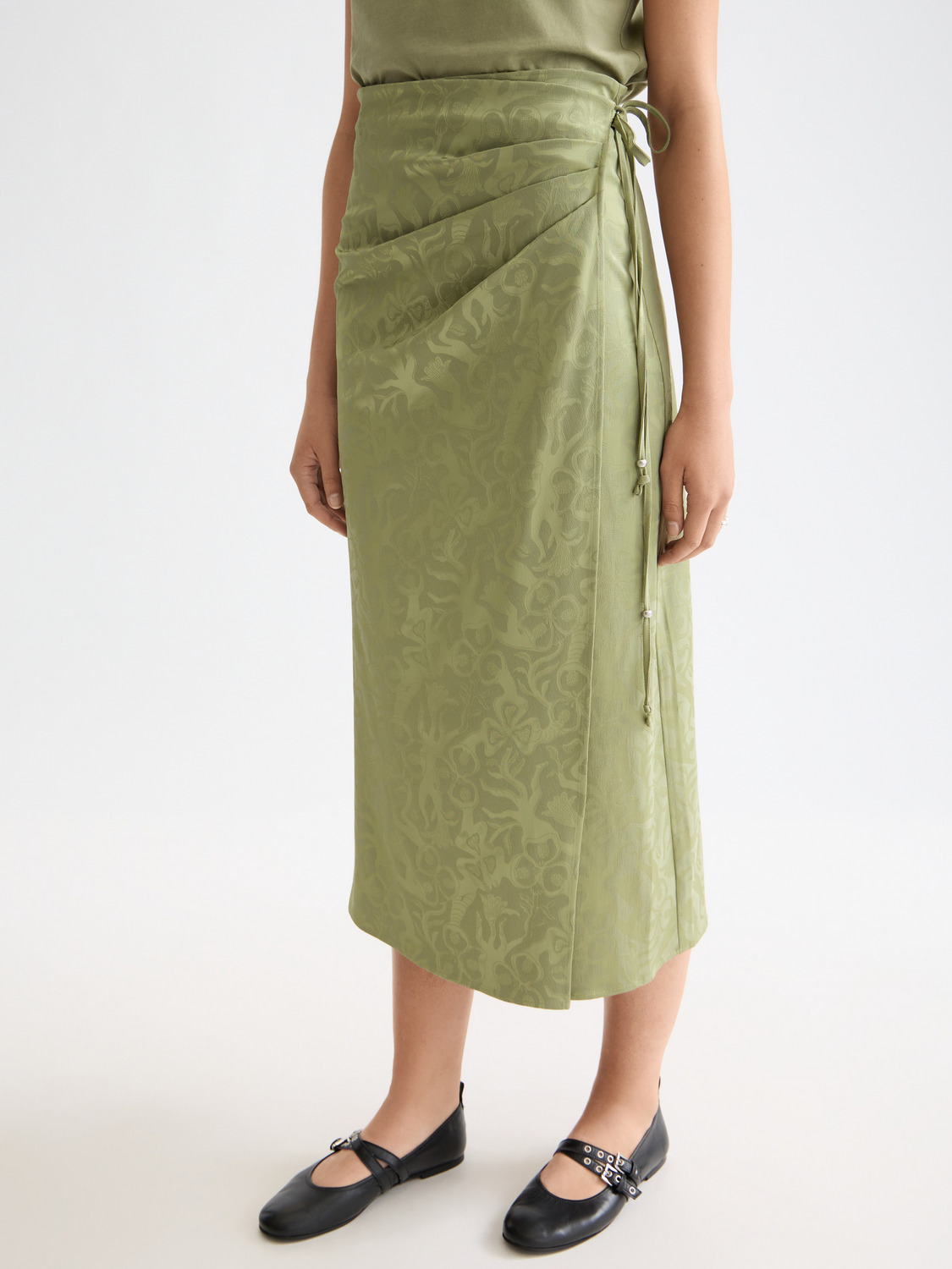 Fluid wrapped midi skirt