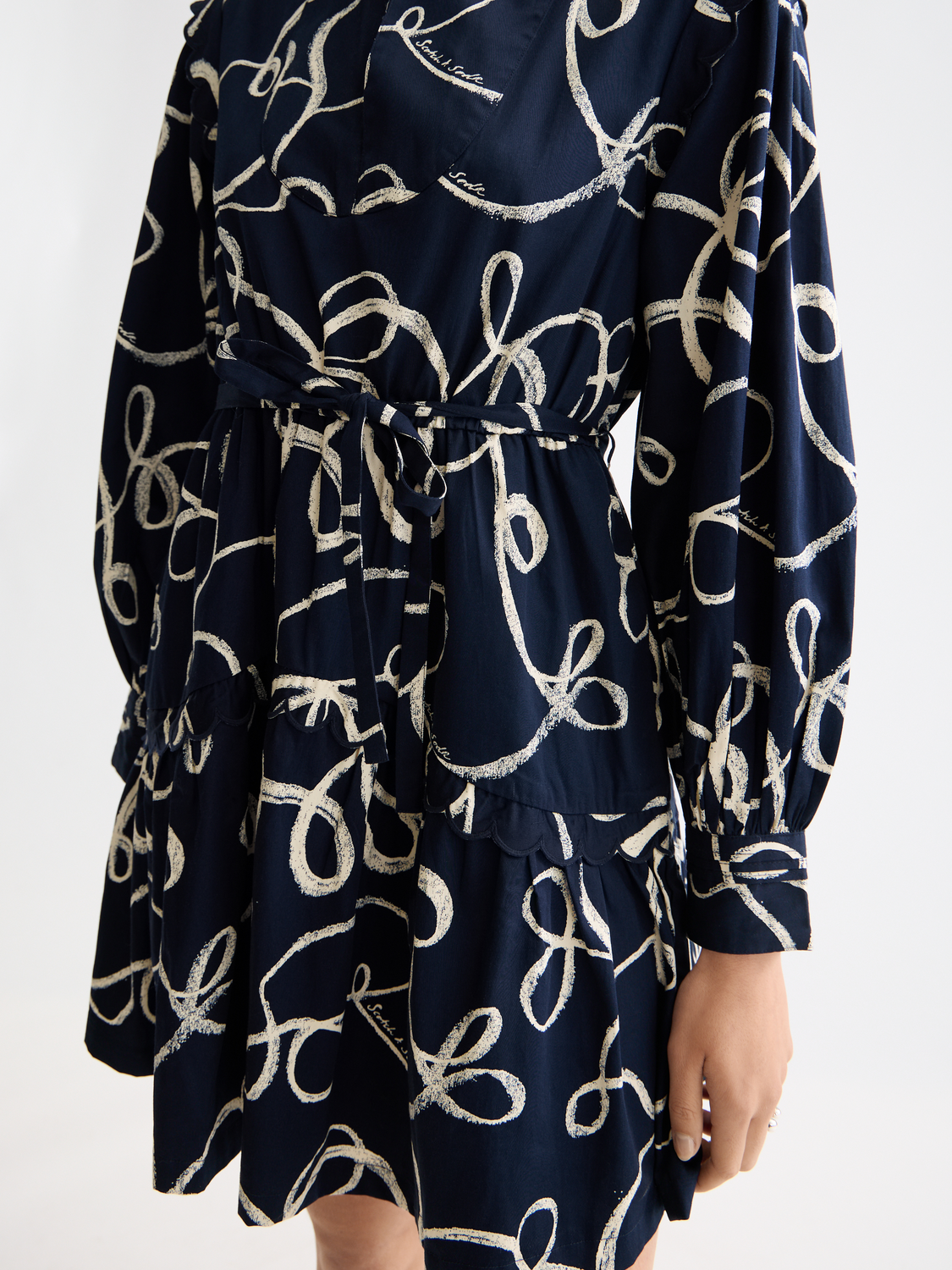 Scallop trim mini dress