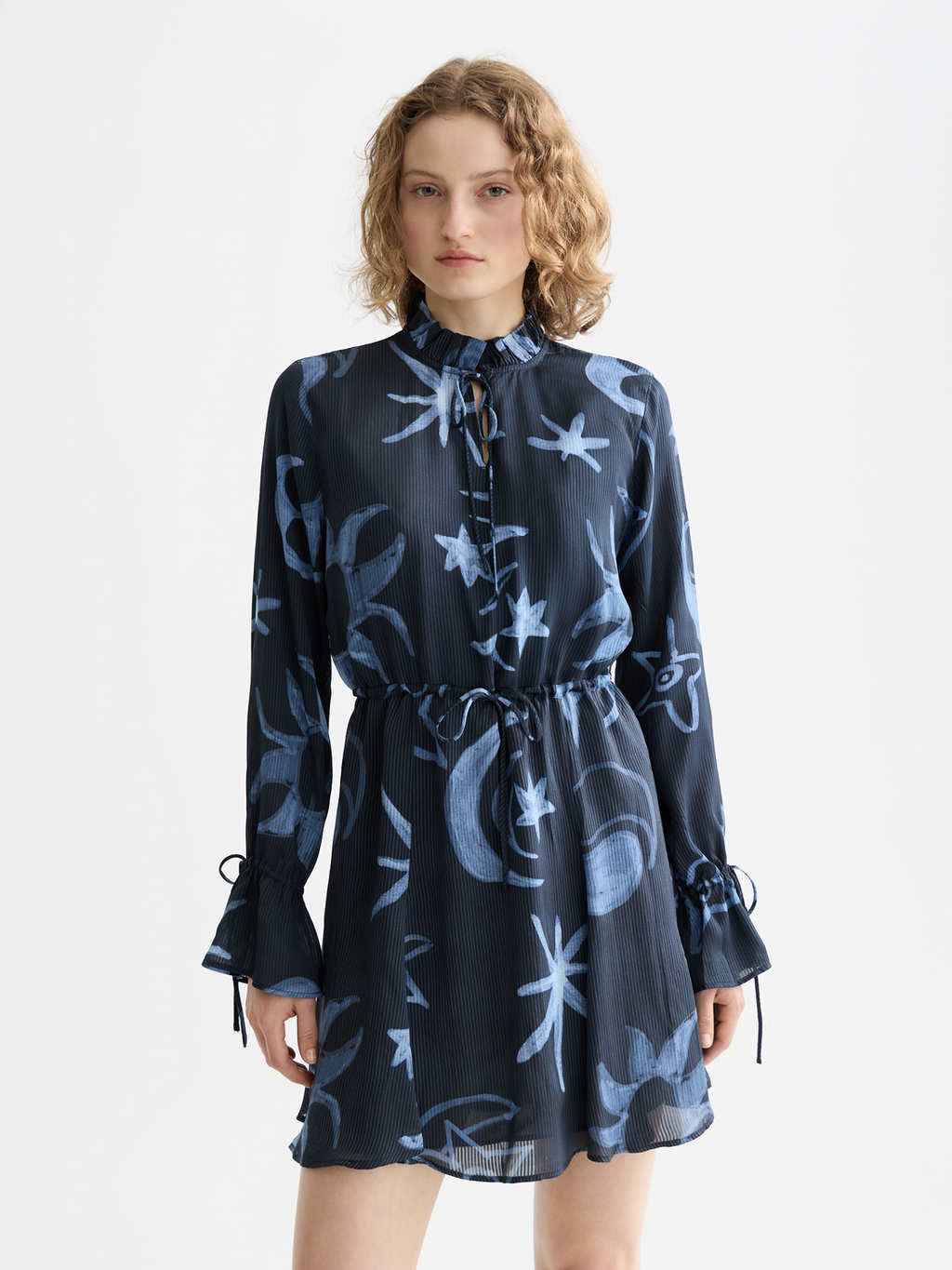 Printed long sleeved mini dress