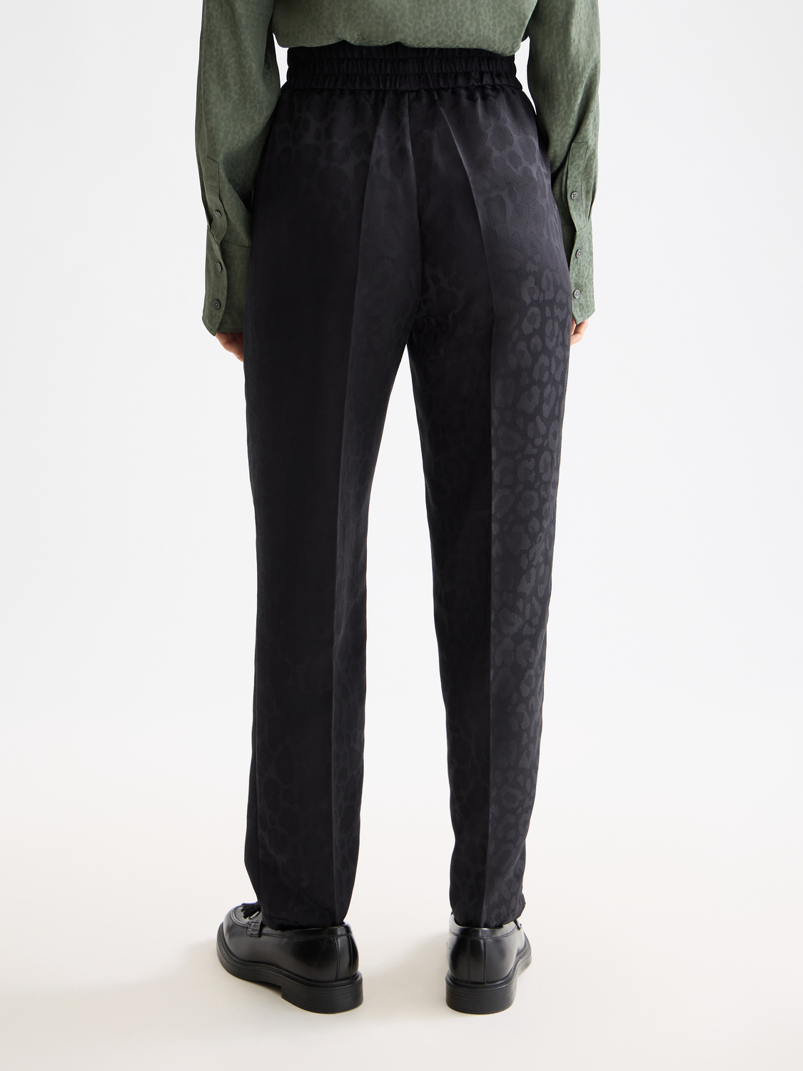 Maia mid rise tapered leg jacquard pant