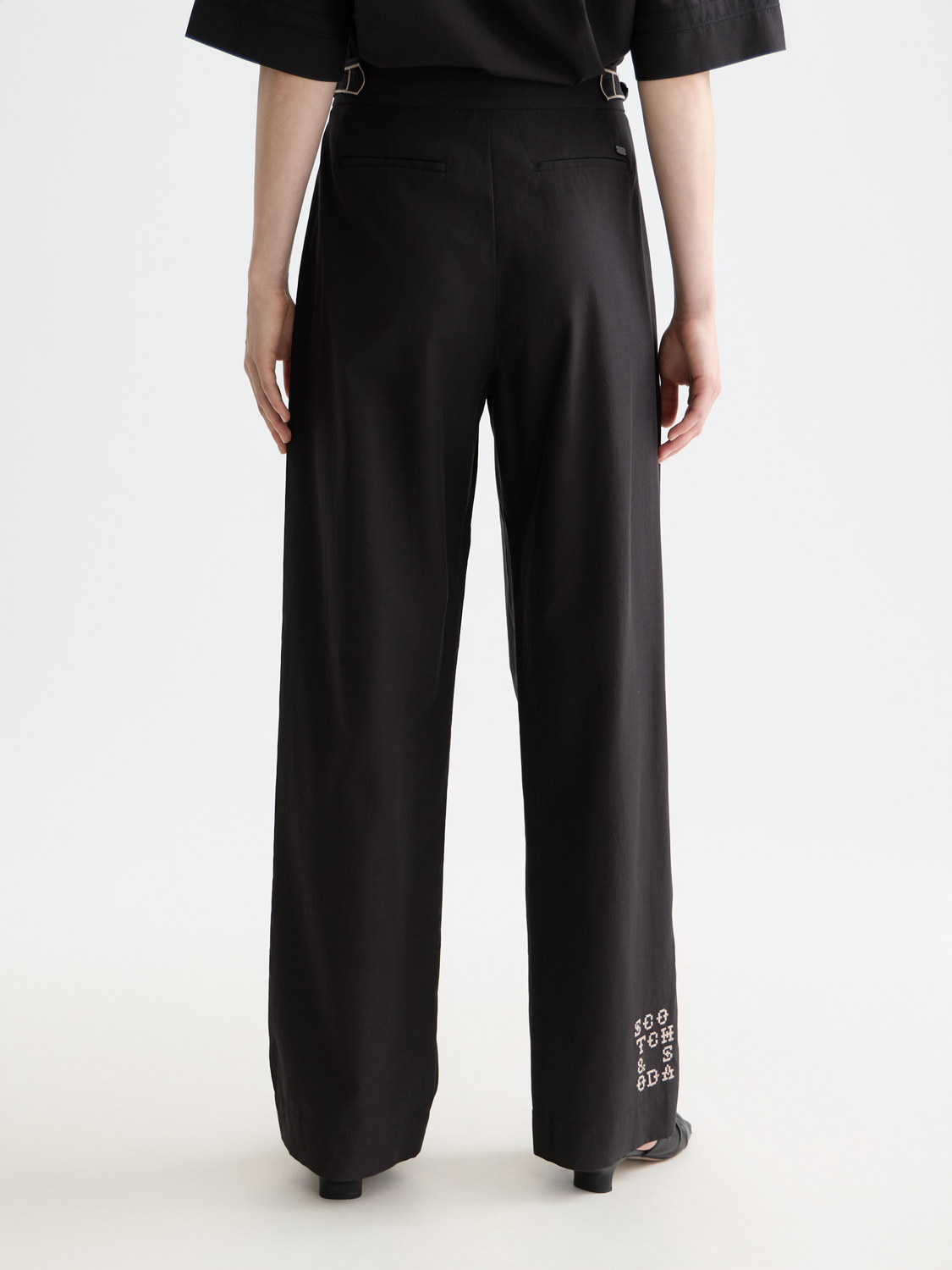 Quinn mid rise wide leg cross-stitched pants