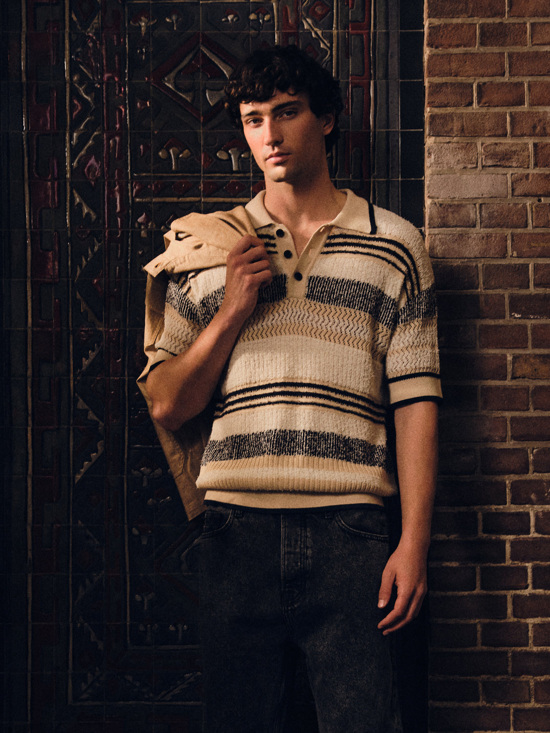 Structured dropped shoulder knitted polo