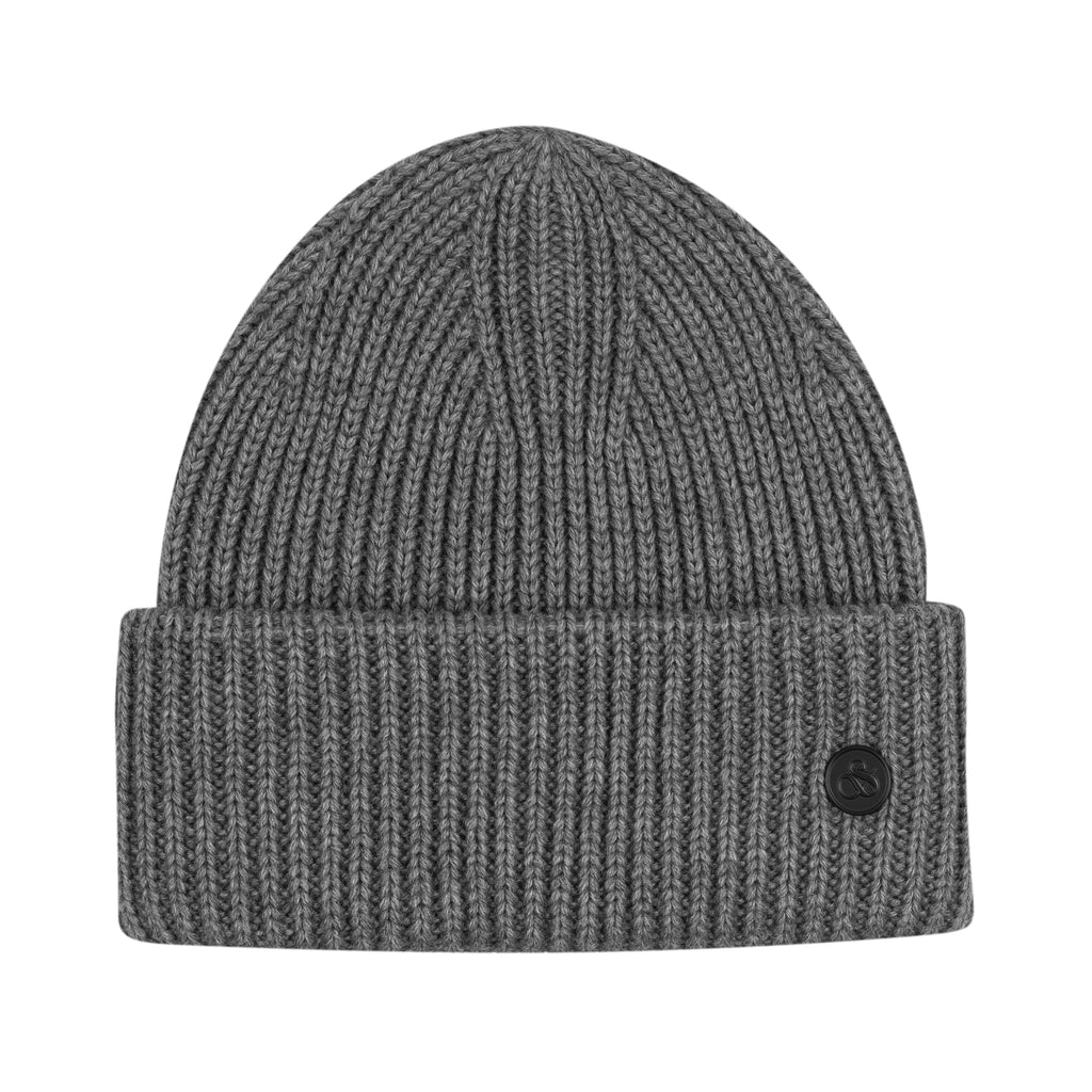 RIVET CUFF BEANIE