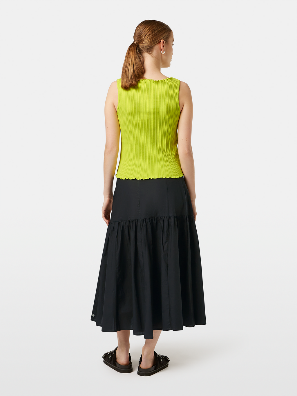 Structured Rib Tank