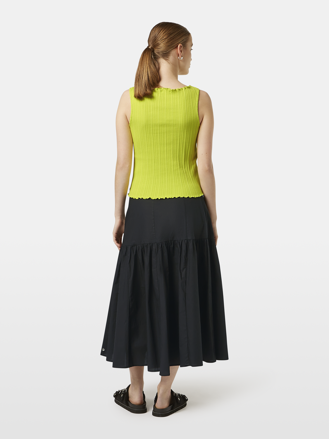 Structured Rib Tank