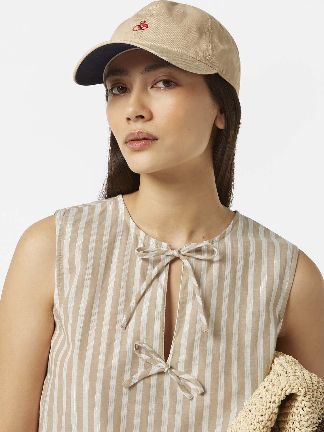 Bow Details Top