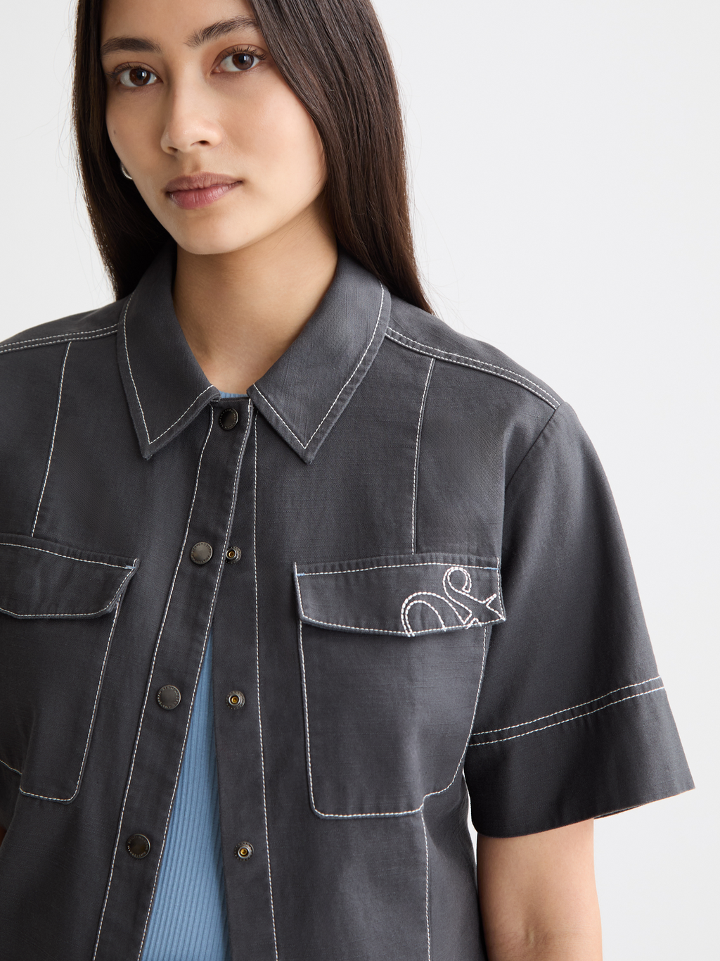 Patch pocket short sleeve shirt