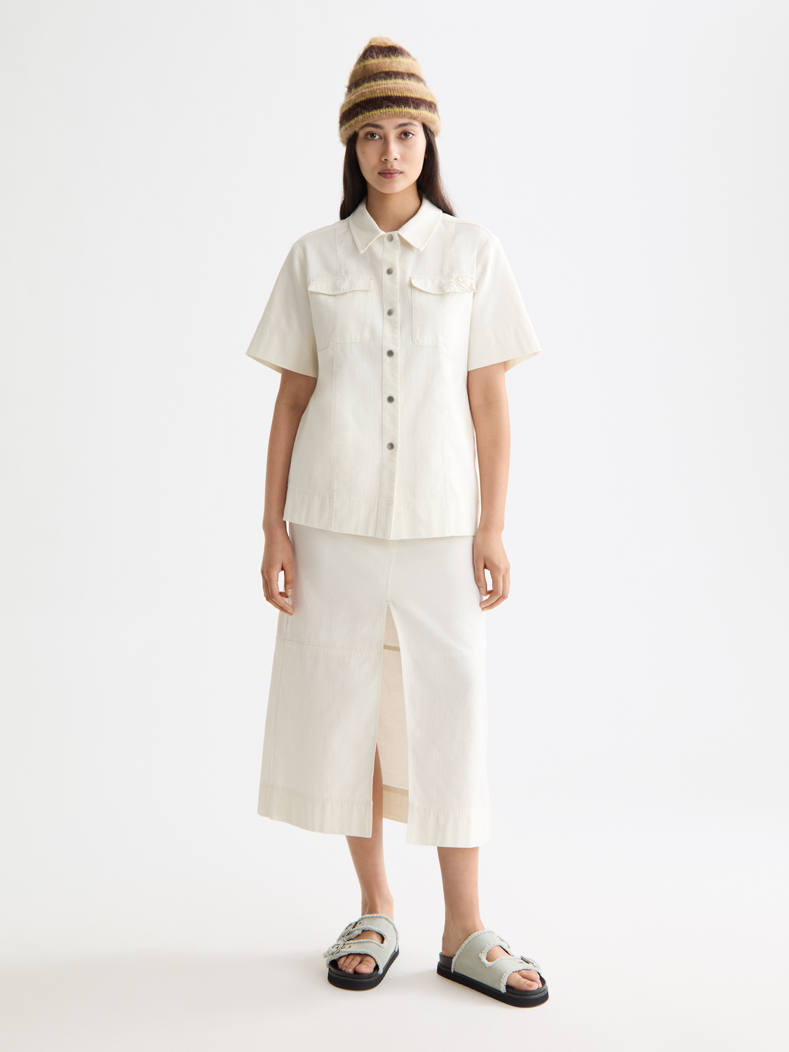 Patch pocket short sleeve shirt