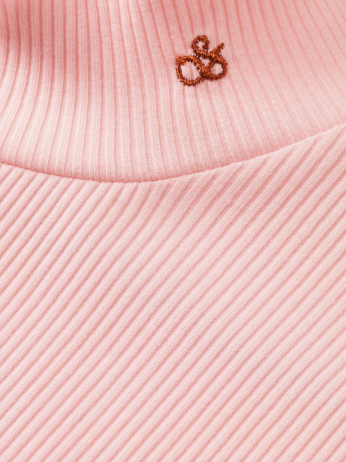 Mock neck rib T-shirt