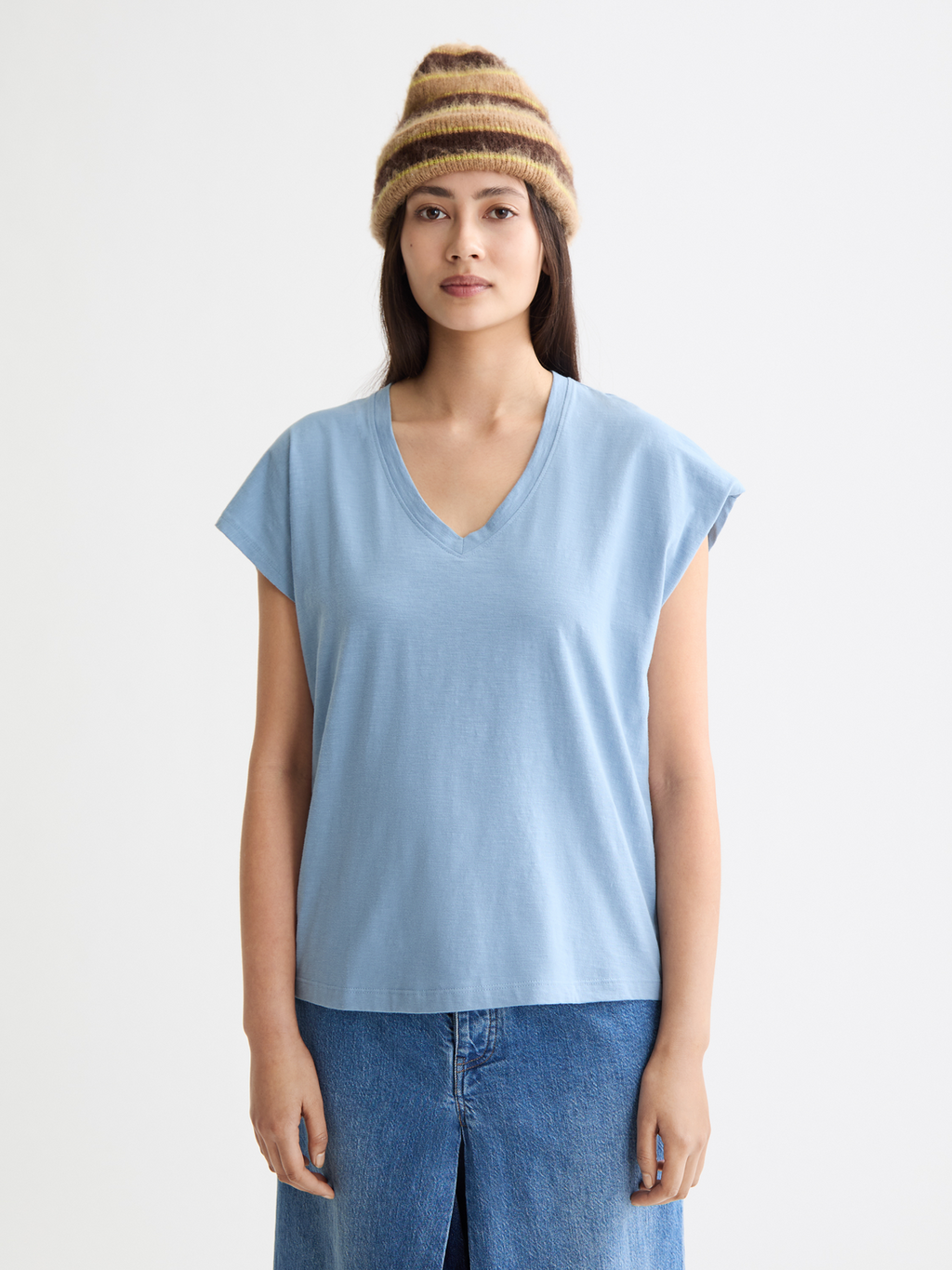 Slub V-neck T-shirt