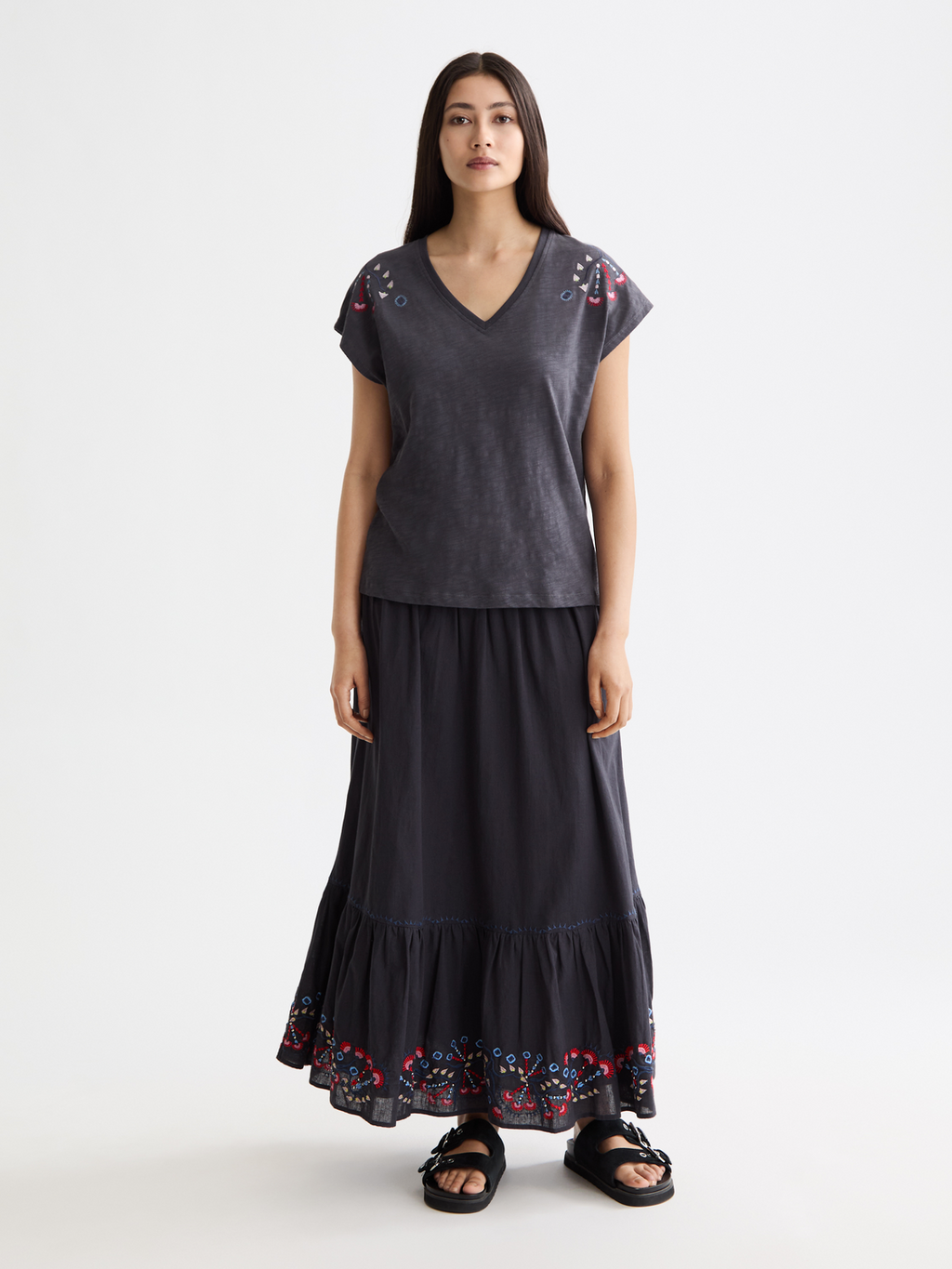 Embroidered V-neck T-shirt