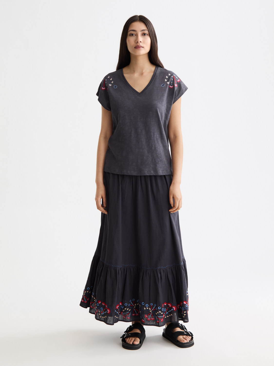Embroidered V-neck T-shirt