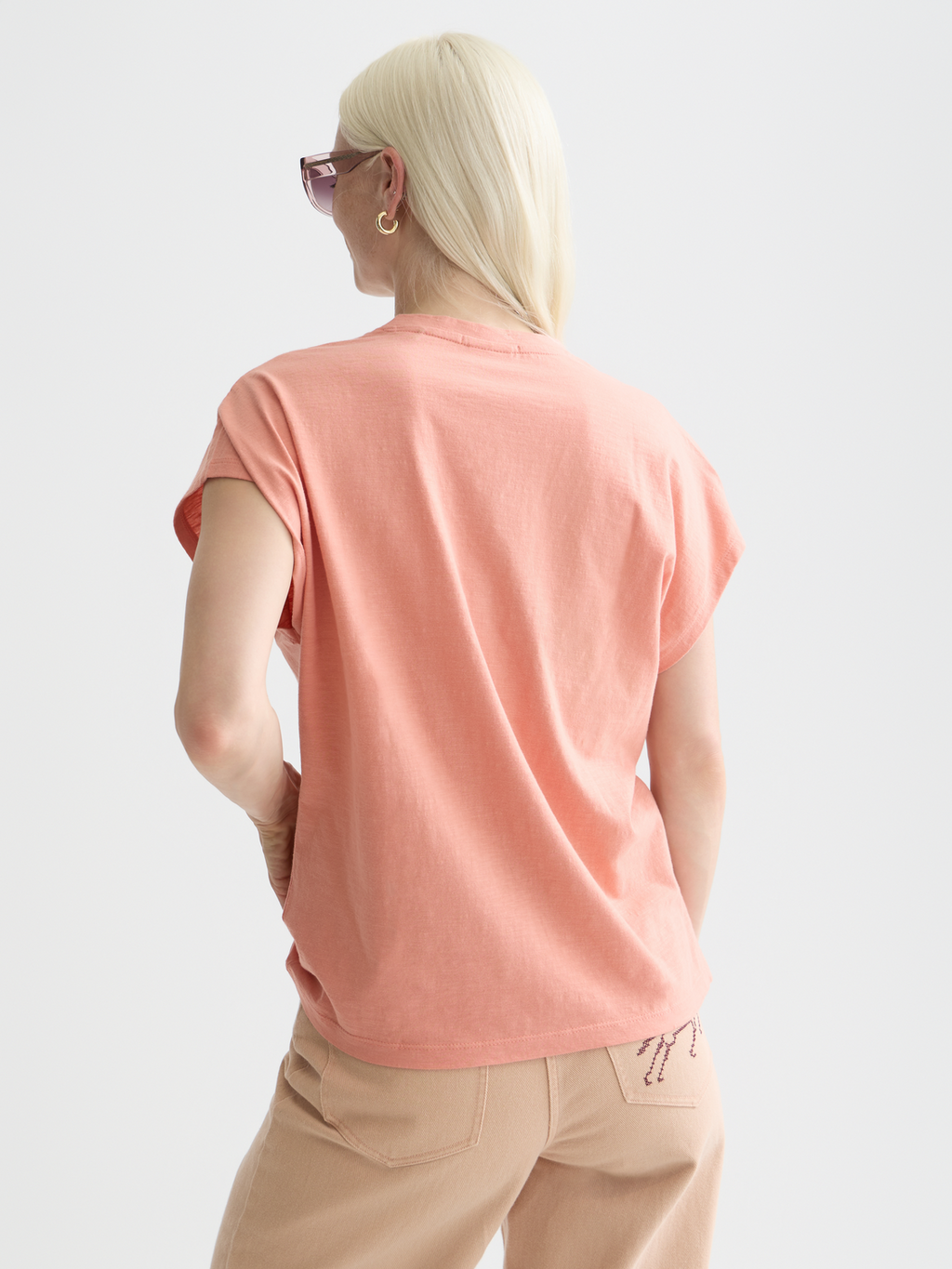 V-neck logo embroidery t-shirt - CANYON CLAY