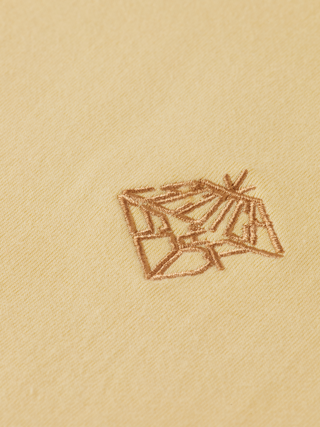 Regular fit T-shirt with chest artwork