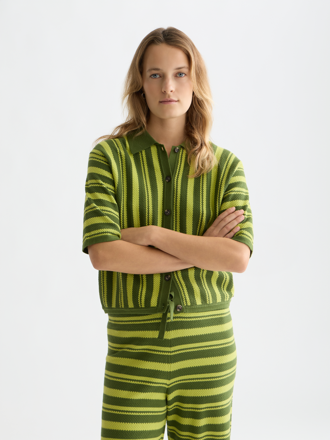 Textured vertical stripe knitted tee