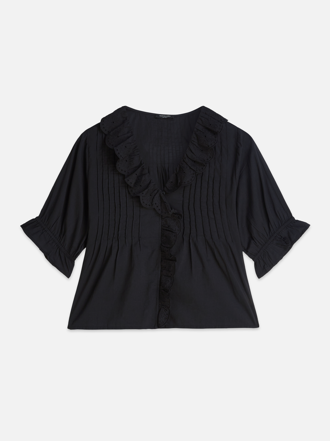 Short sleeve blouse with embroidered details