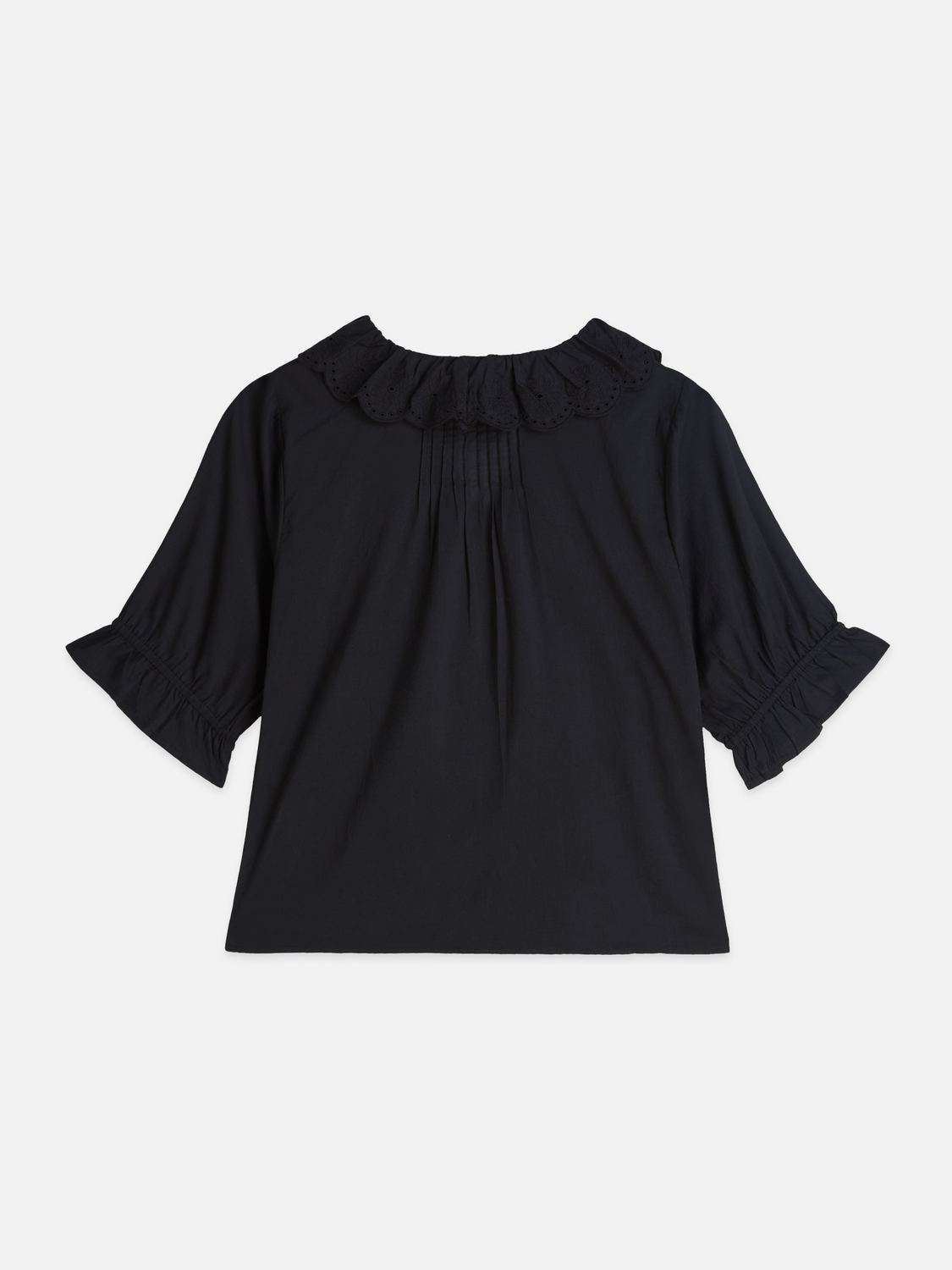 Short sleeve blouse with embroidered details