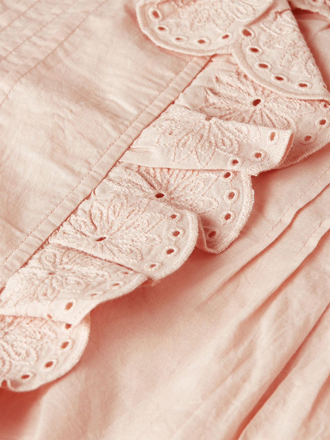 Short sleeve blouse with embroidered details