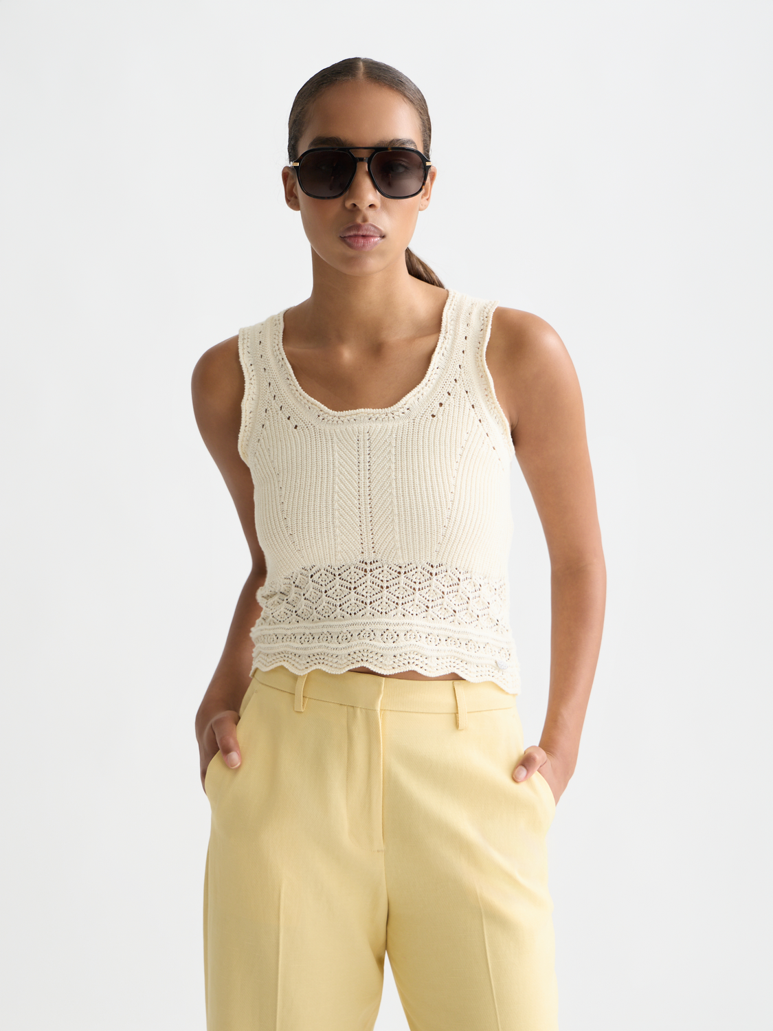 Pointelle knitted vest