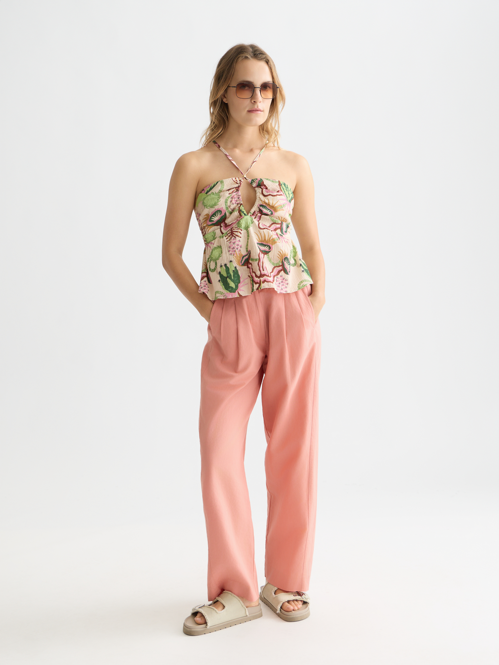 Cotton seersucker keyhole halter tank top