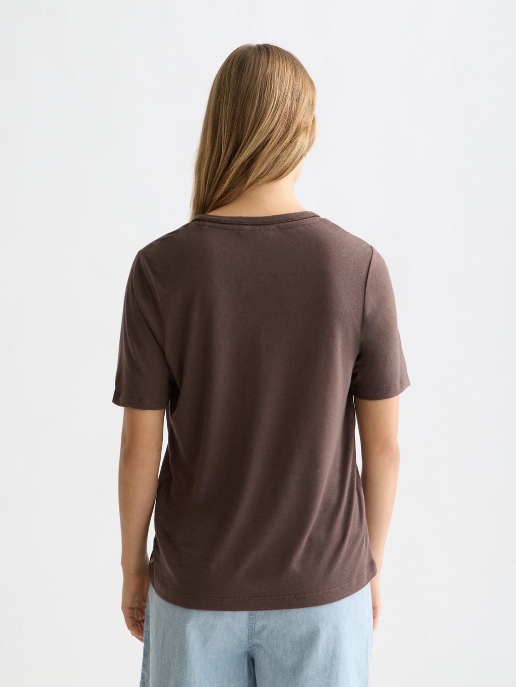 Linen V-neck T-shirt