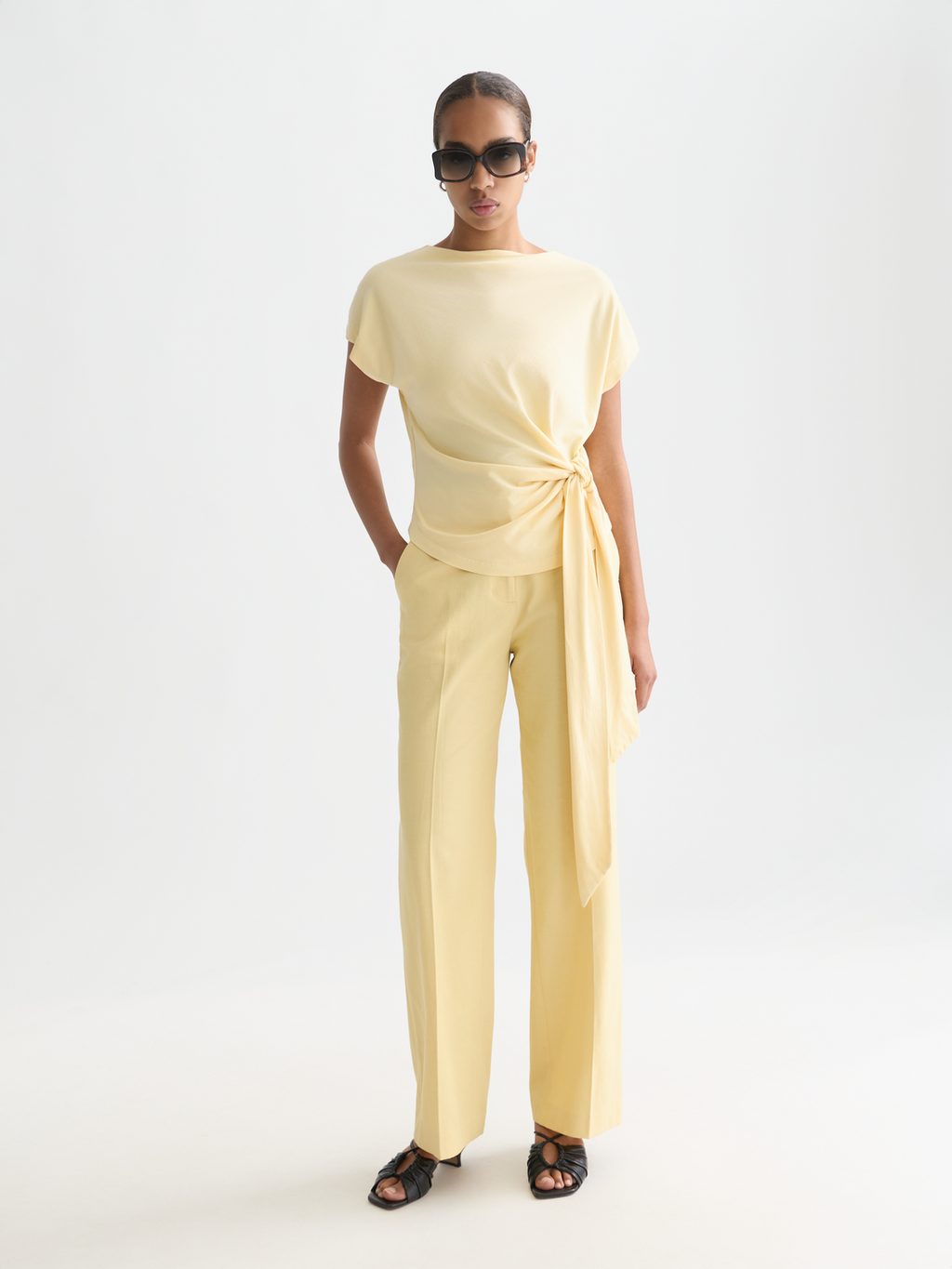 Knotted slash neck T-shirt