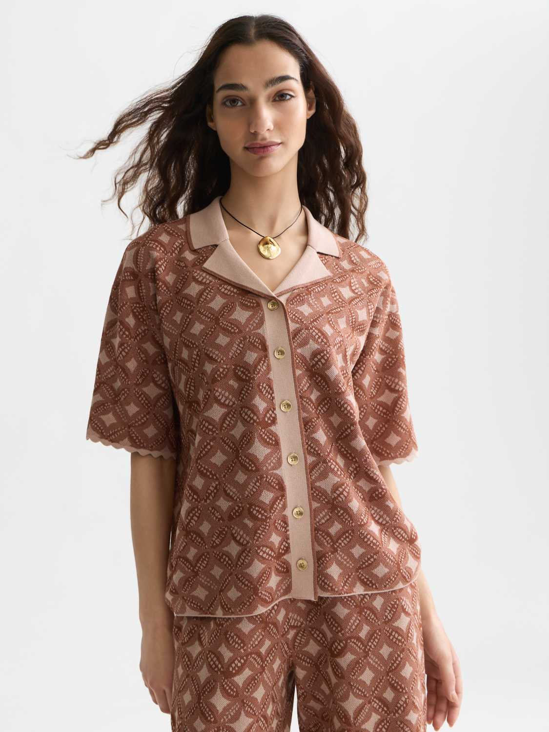 Jacquard knitted short-sleeve shirt
