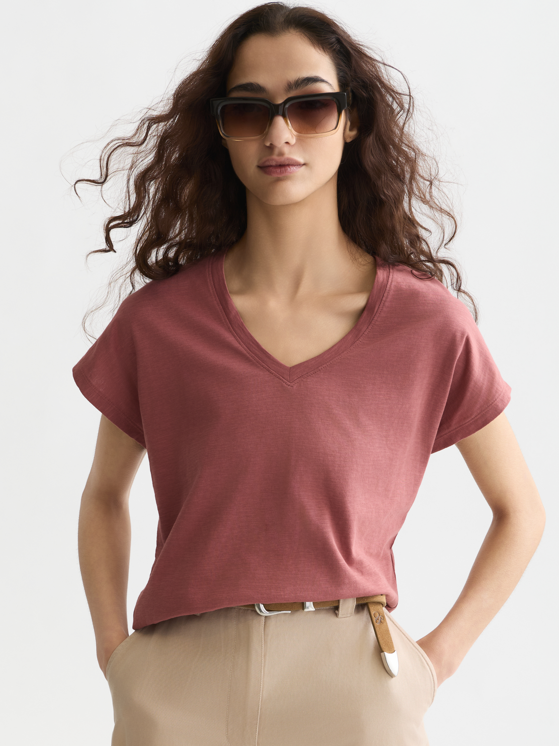 Ampersand embroidery V-neck T-shirt