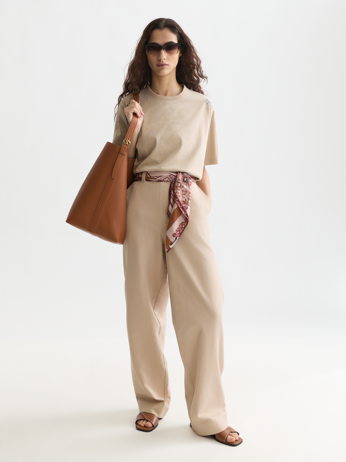 Embroidered washed loose t-shirt