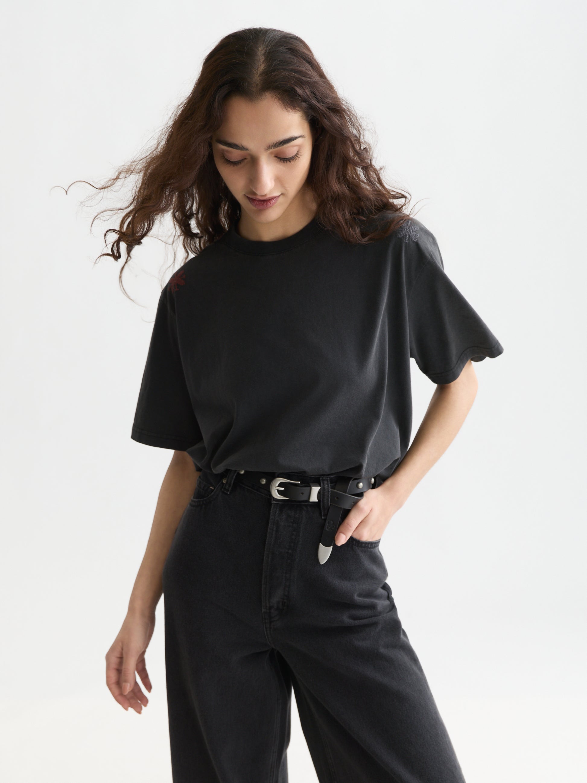 Embroidered washed loose t-shirt