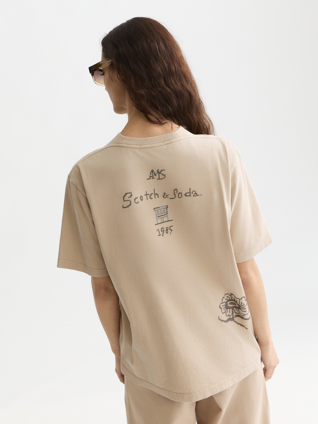 Embroidered washed loose t-shirt
