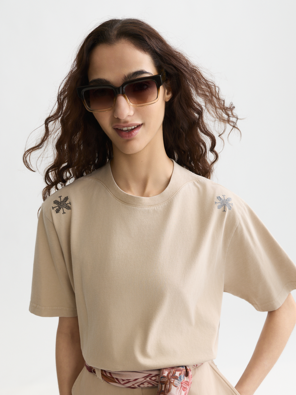 Embroidered washed loose t-shirt