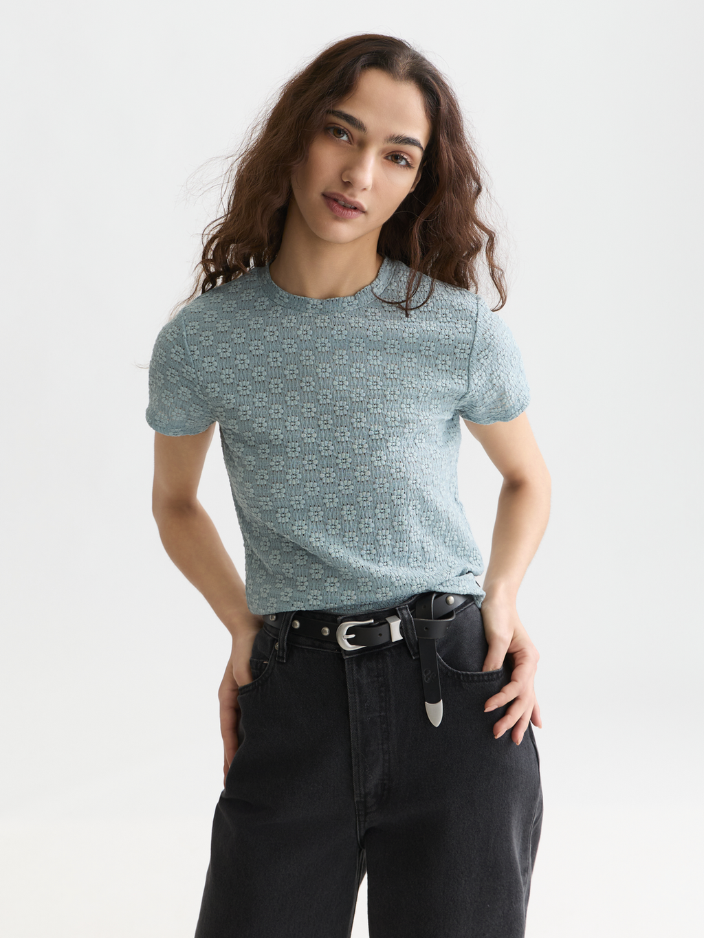 Open structure slim T-shirt