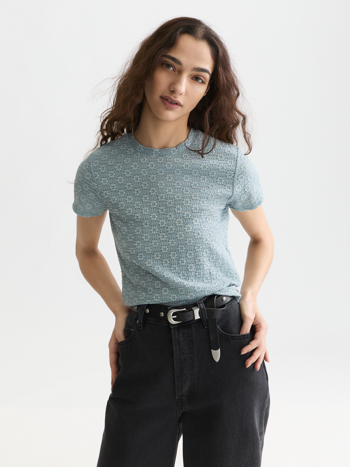 Open structure slim T-shirt