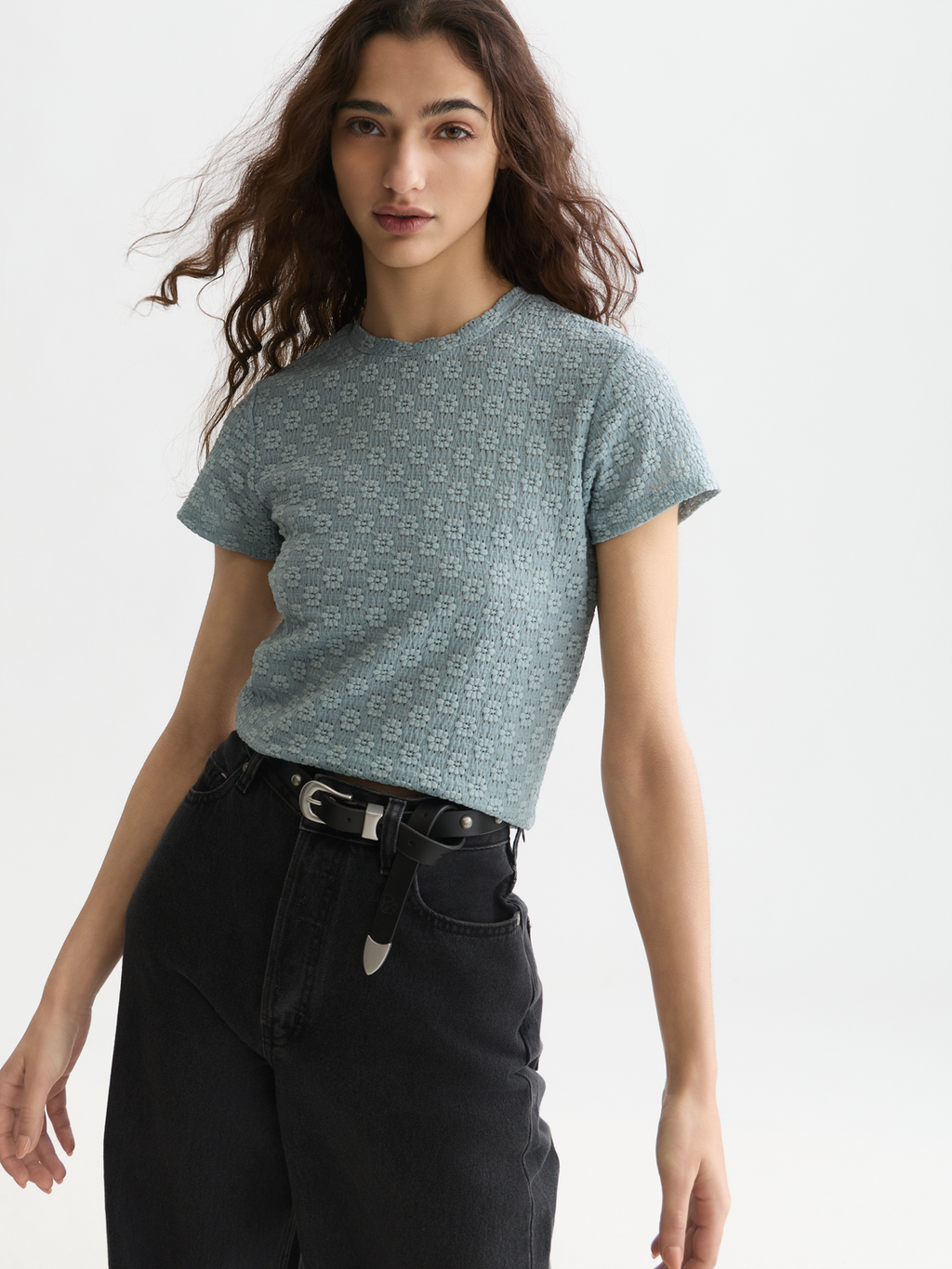 Open structure slim T-shirt