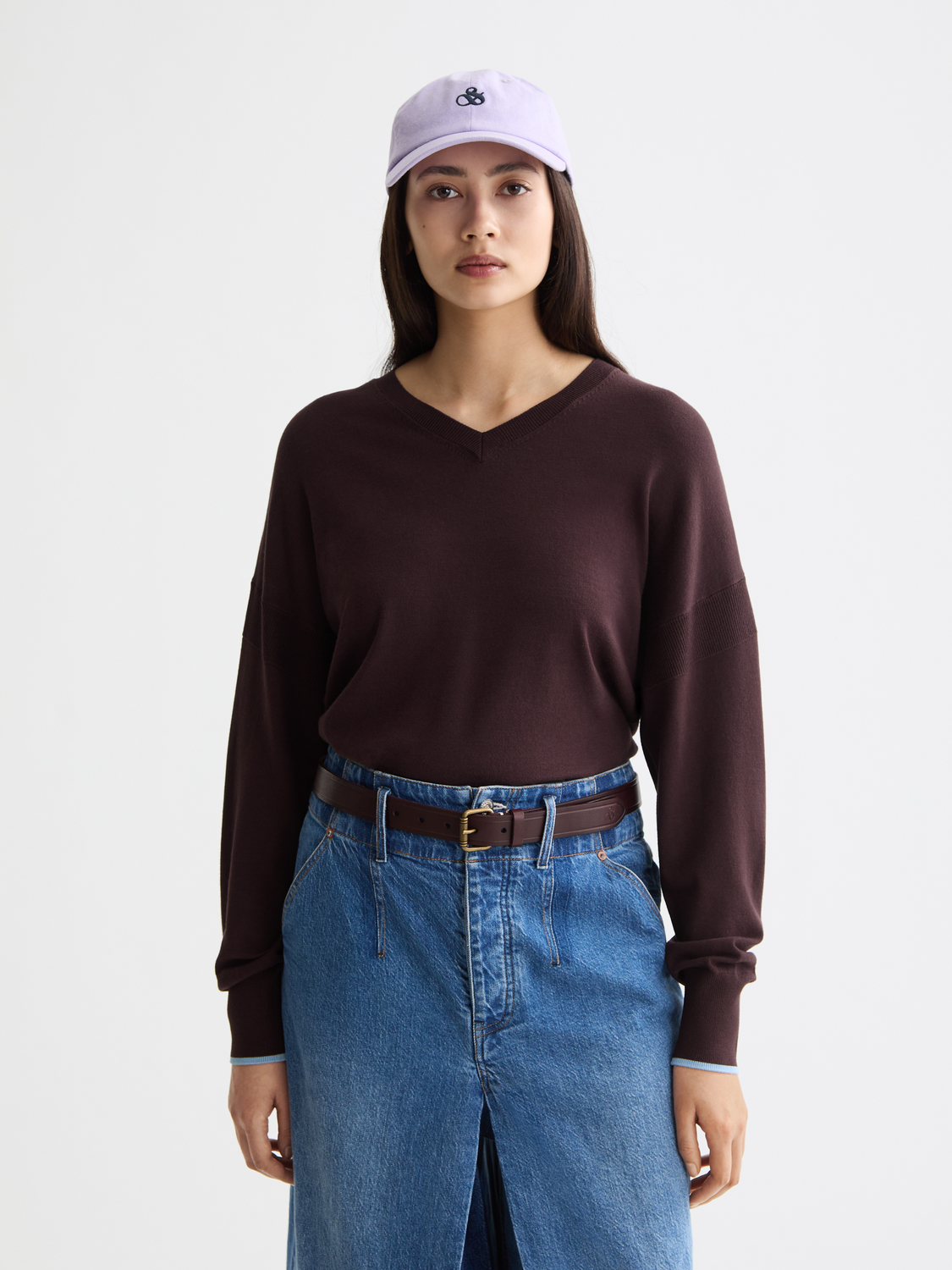 V-neck relaxed pullover