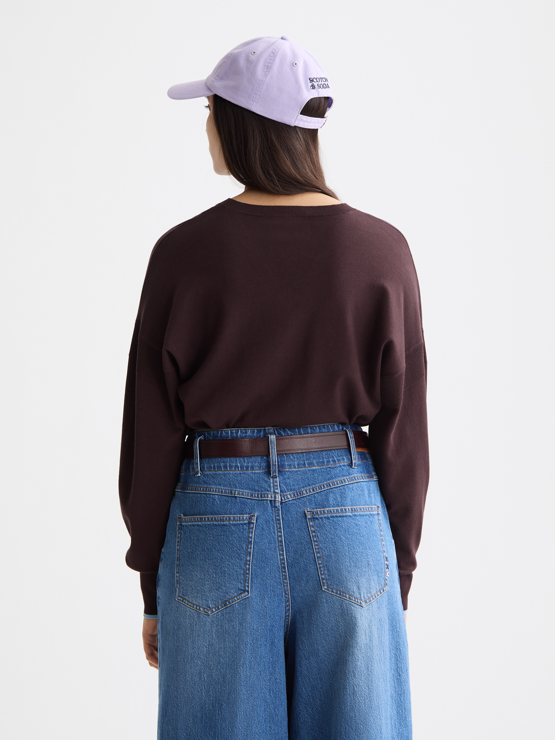 V-neck relaxed pullover
