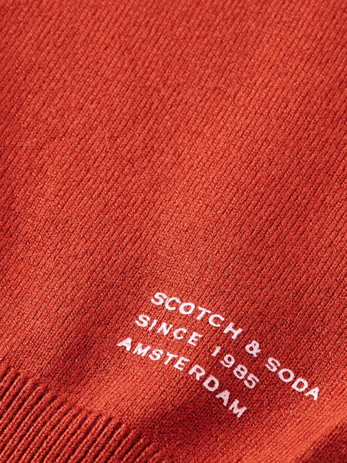 V-neck relaxed pullover