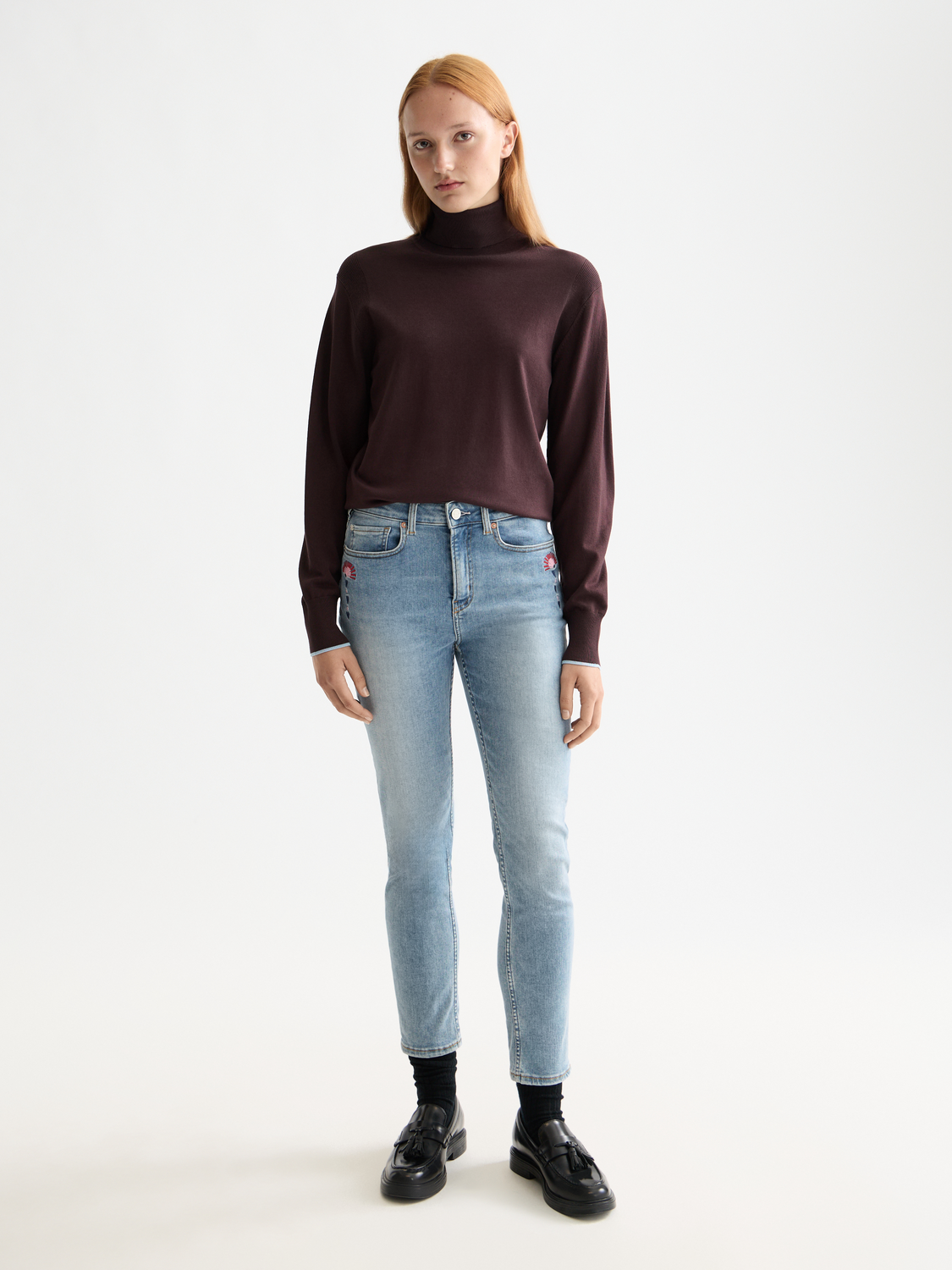 Relaxed roll neck pullover