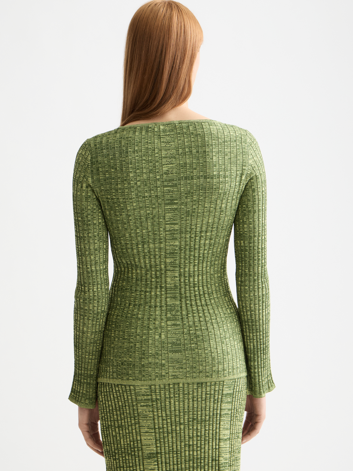 Ribbed knitted pullover