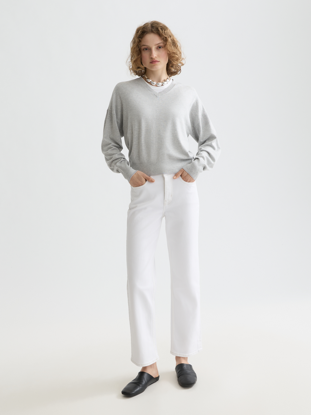 Essentials V-NECK RELAXED PULLOVER
