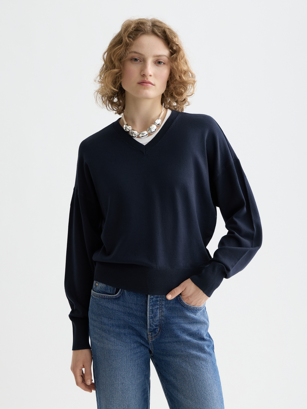Essentials V-NECK RELAXED PULLOVER - NIGHT