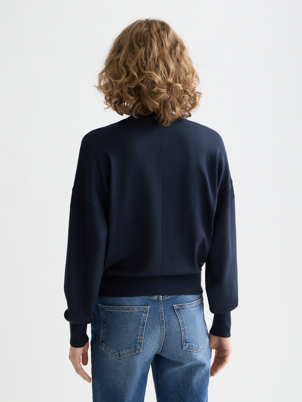 Essentials V-NECK RELAXED PULLOVER
