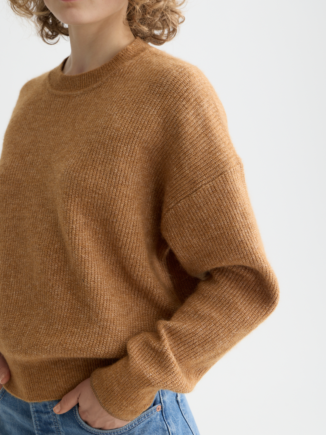 Essentials fuzzy crewneck pullover - TOBACCO MELANGE