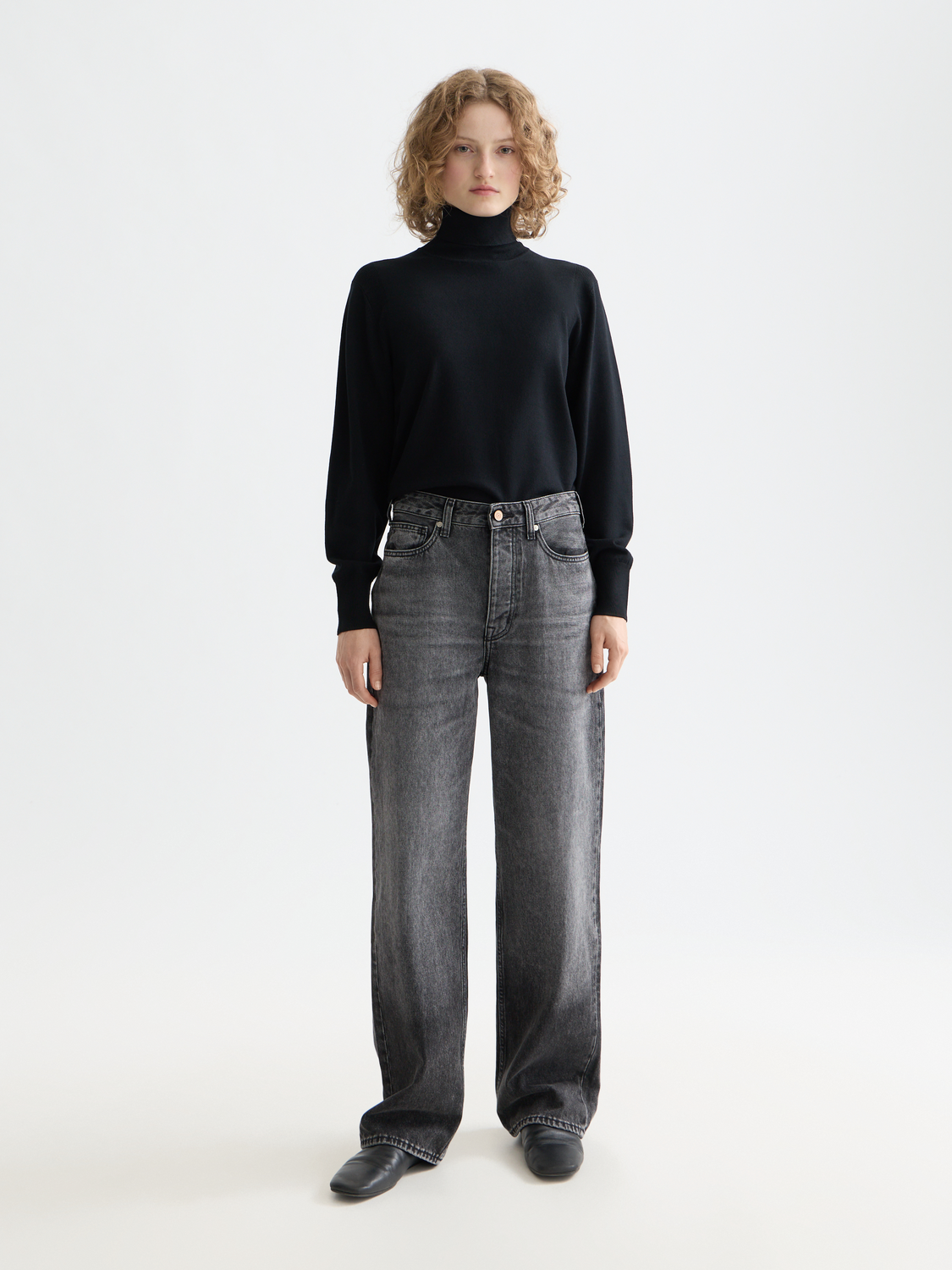 Essentials Roll Neck Pullover - BLACK